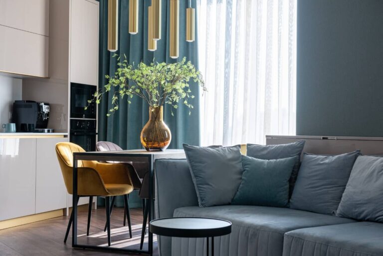 Elegance Redefined - Opulent Living Room for Refined Tastes
