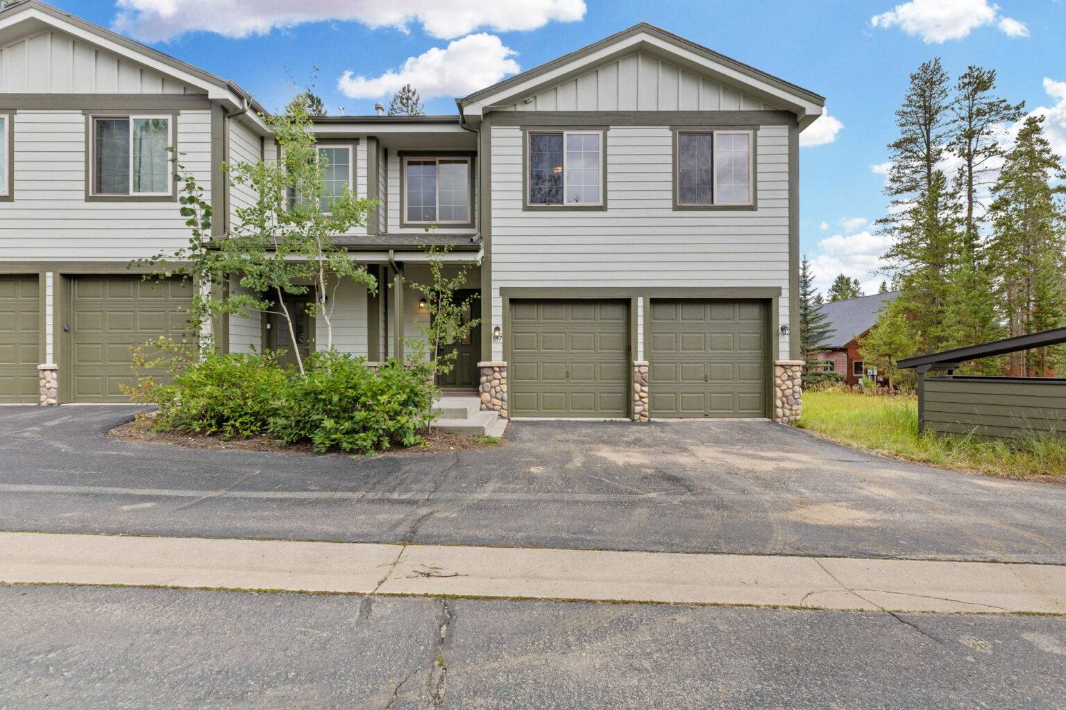 2-web-or-mls-897 Mulligan St-2