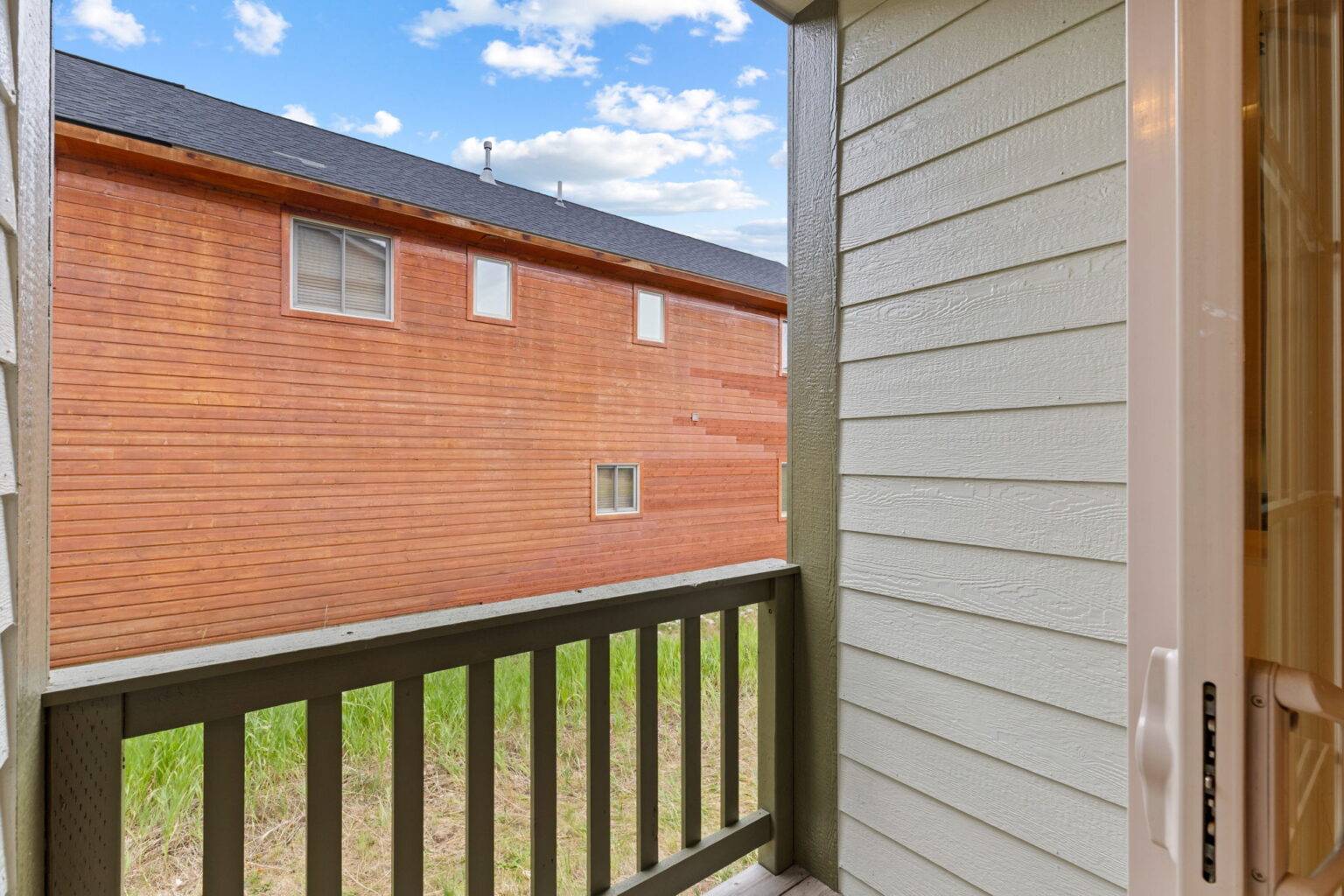 22-web-or-mls-897 Mulligan St-22