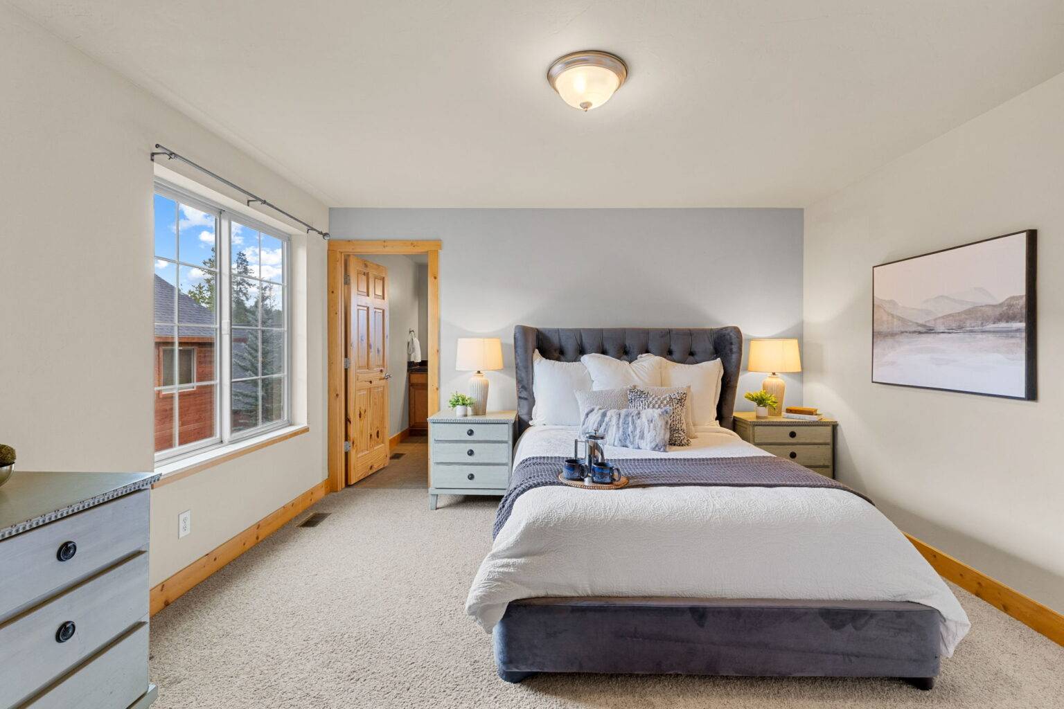 26-web-or-mls-897 Mulligan St-26