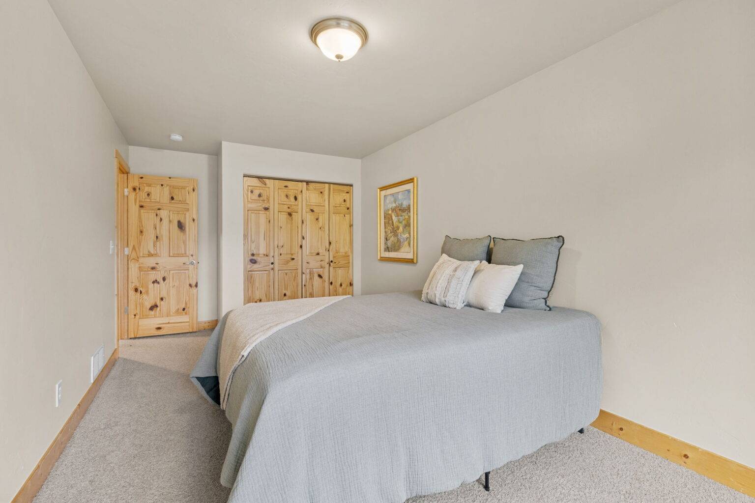 36-web-or-mls-897 Mulligan St-36