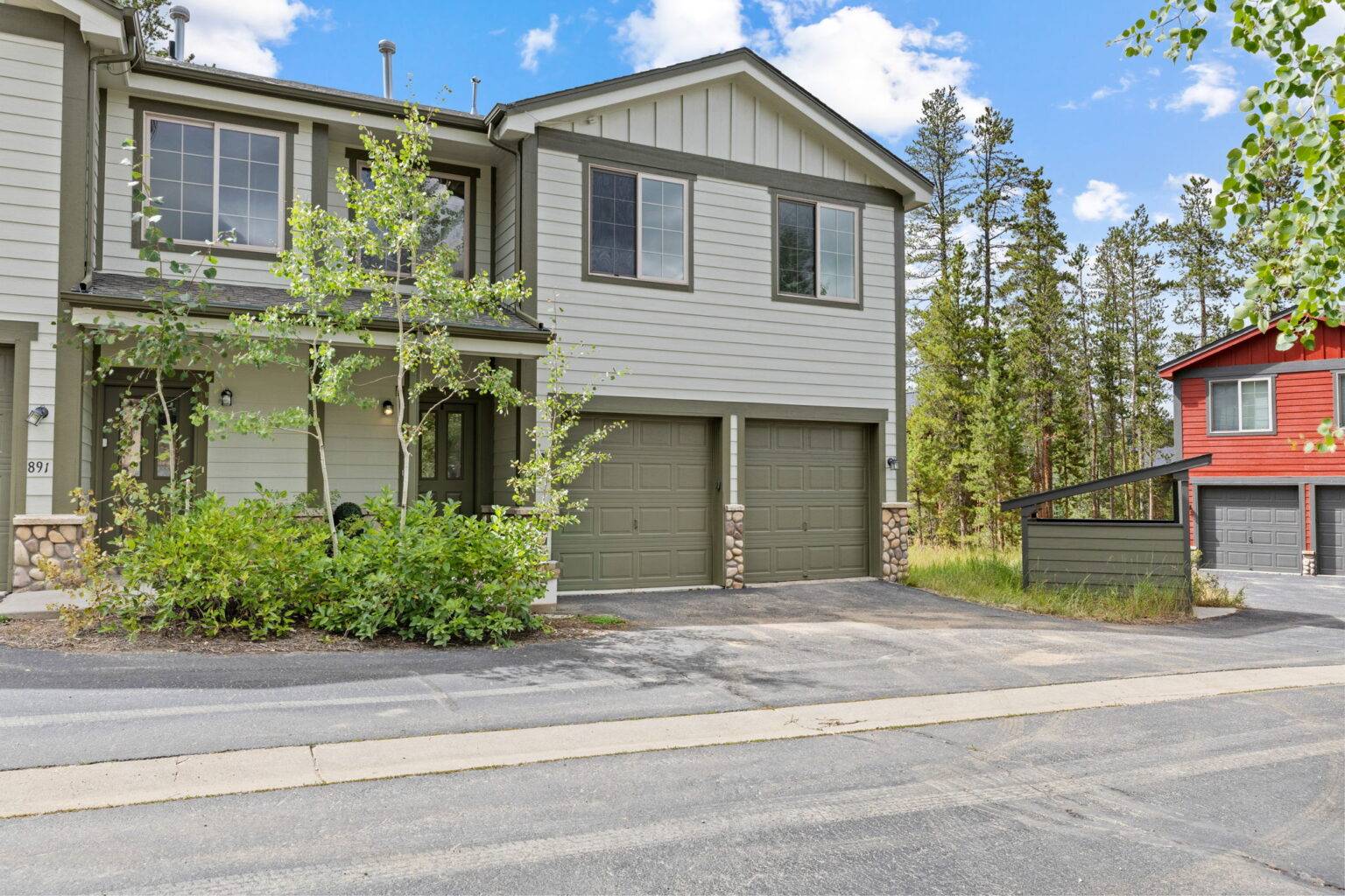 4-web-or-mls-897 Mulligan St-4