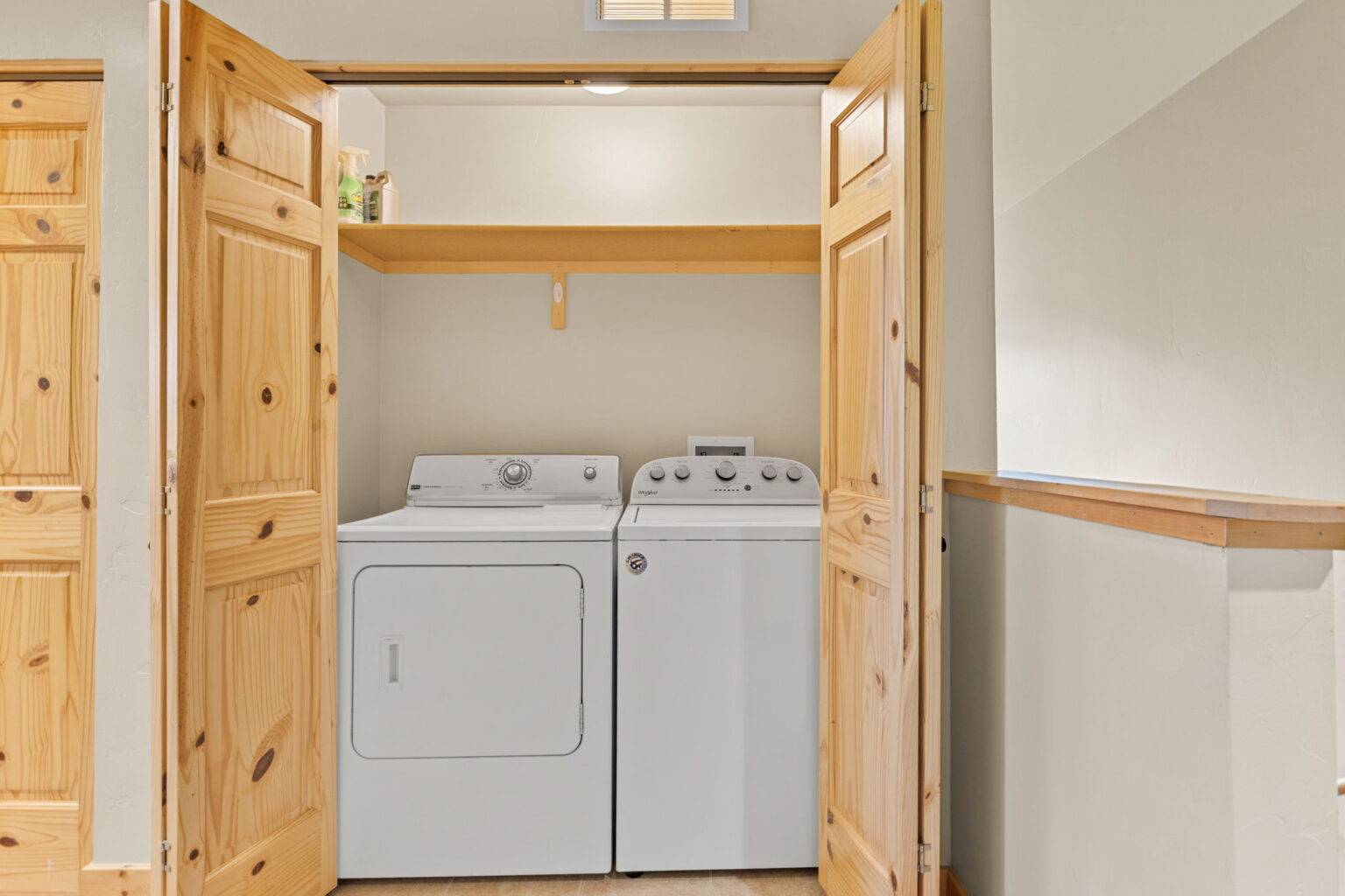 42-web-or-mls-897 Mulligan St-42