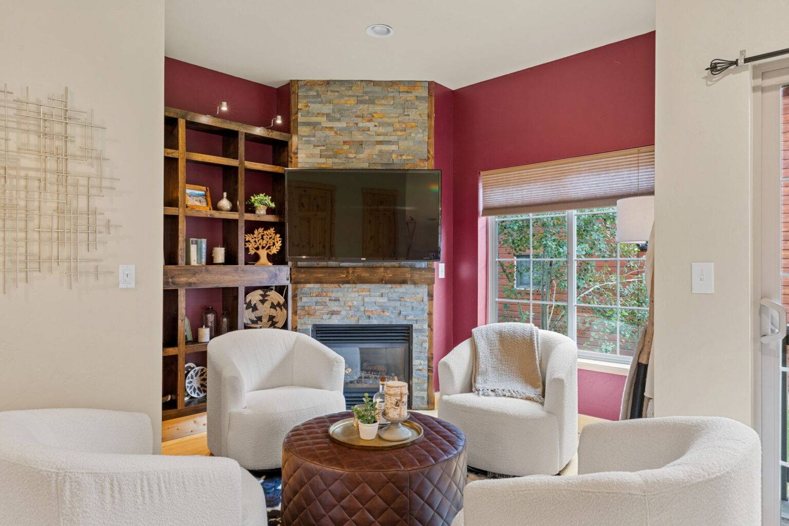 9-web-or-mls-897 Mulligan St-9