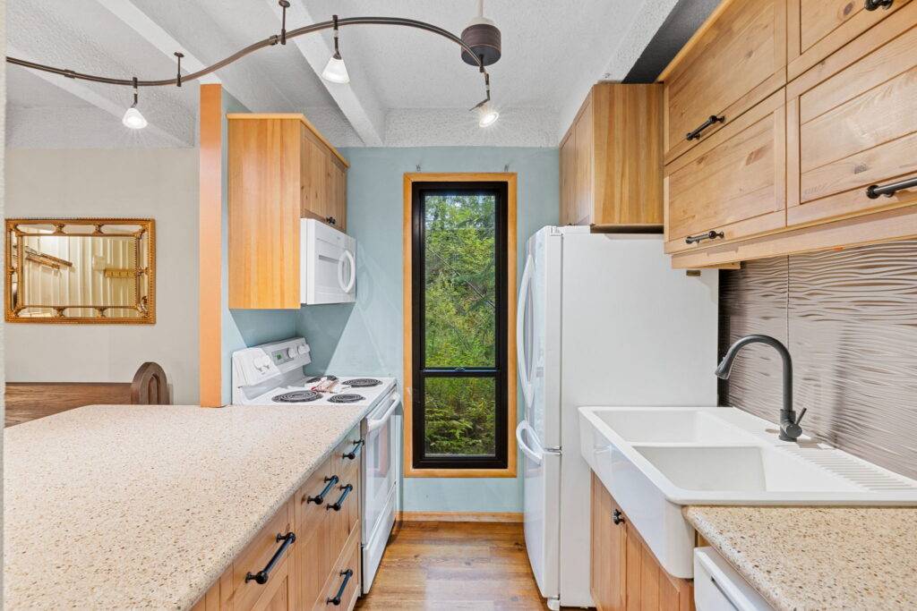 Frisco CO Creekside condo for sale