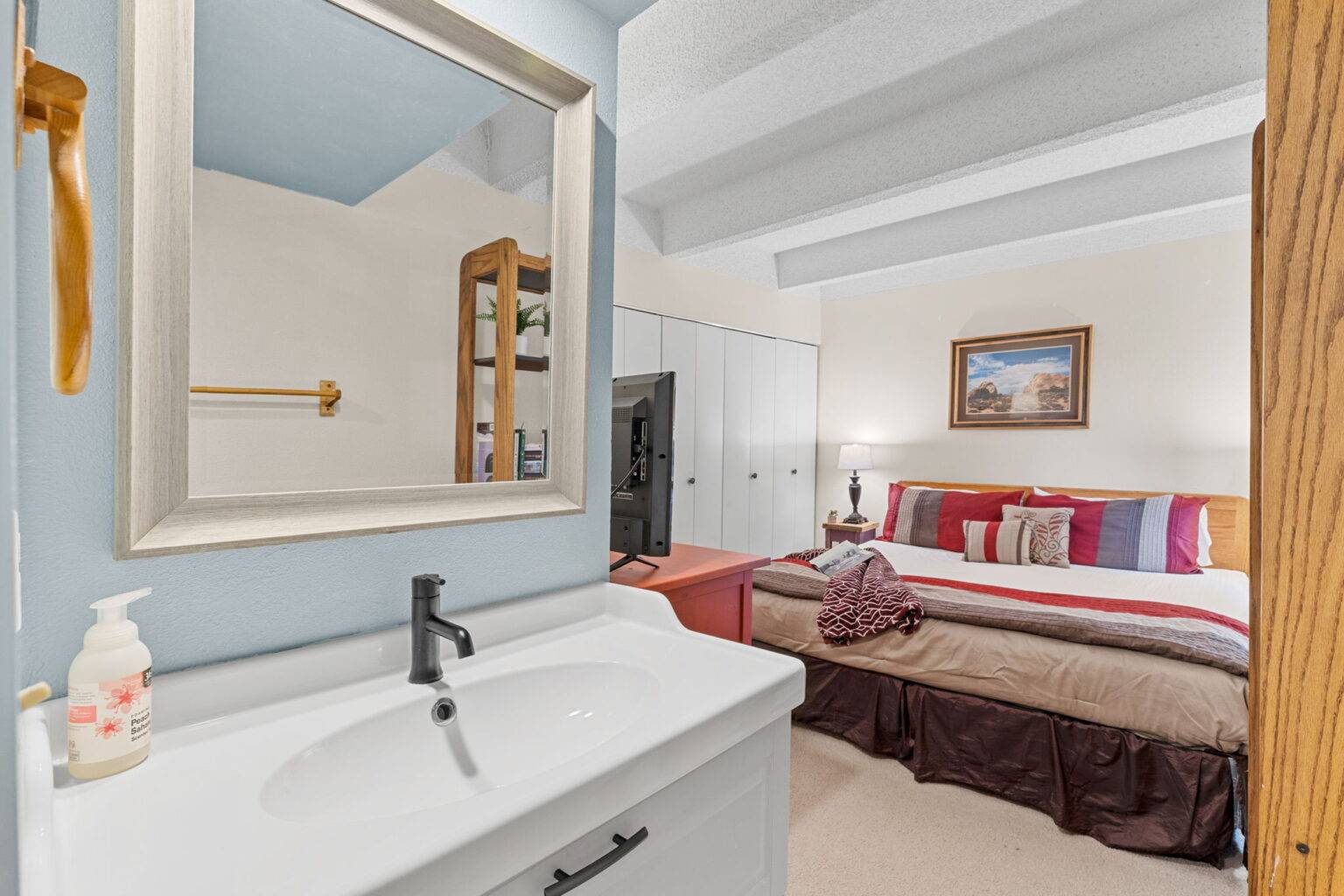 Frisco CO Creekside condo for sale