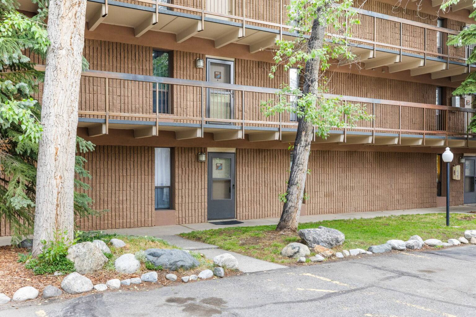 Frisco CO Creekside condo for sale