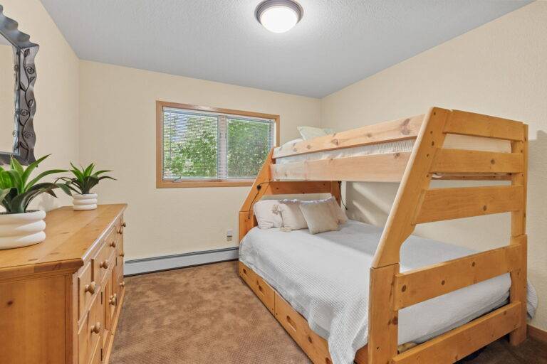 Bunk beds with white bedding