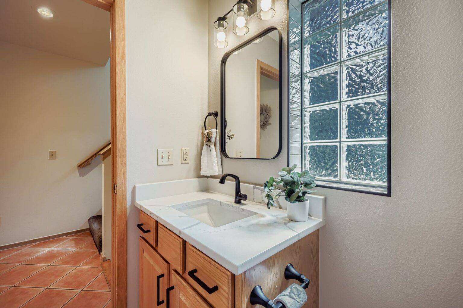416 C Bayview Dr - MLS Sized - 011 - 12 Bathroom