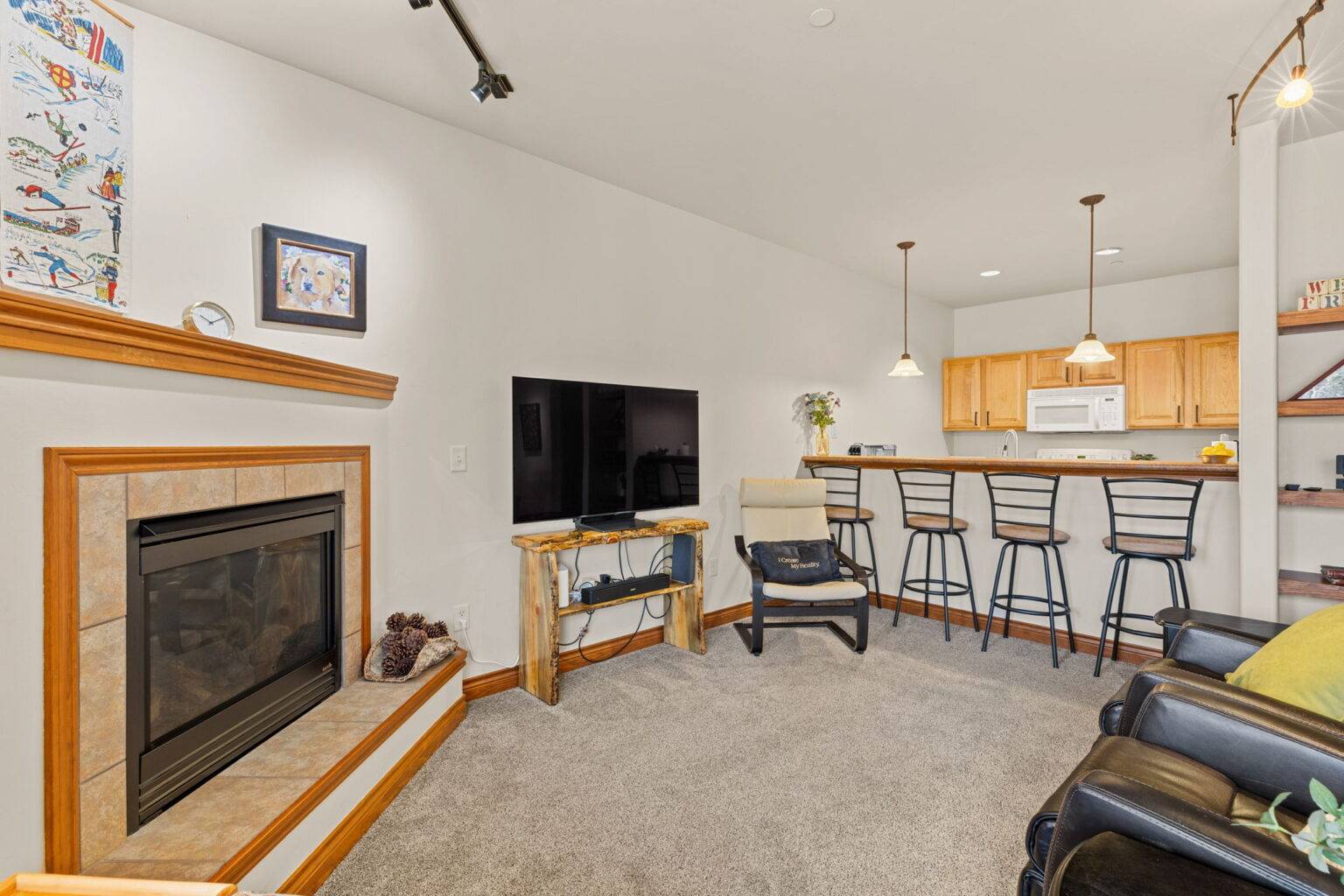 12-web-or-mls-801 Lakepoint Dr B3-12