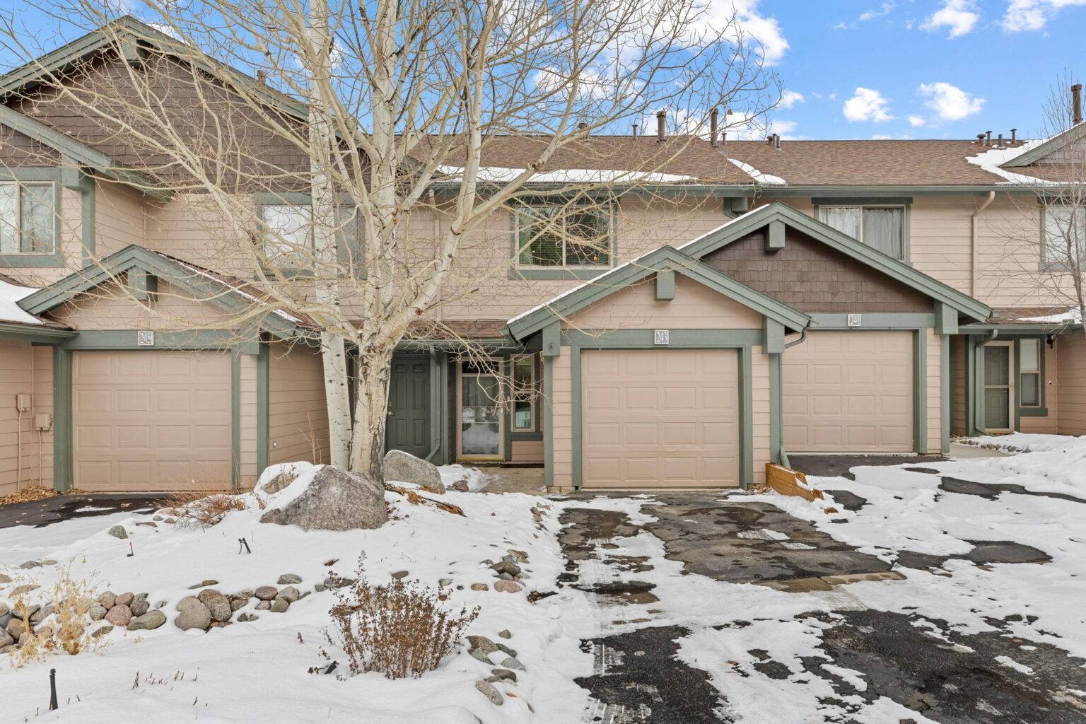 1-web-or-mls-243 Kestrel Ln-1