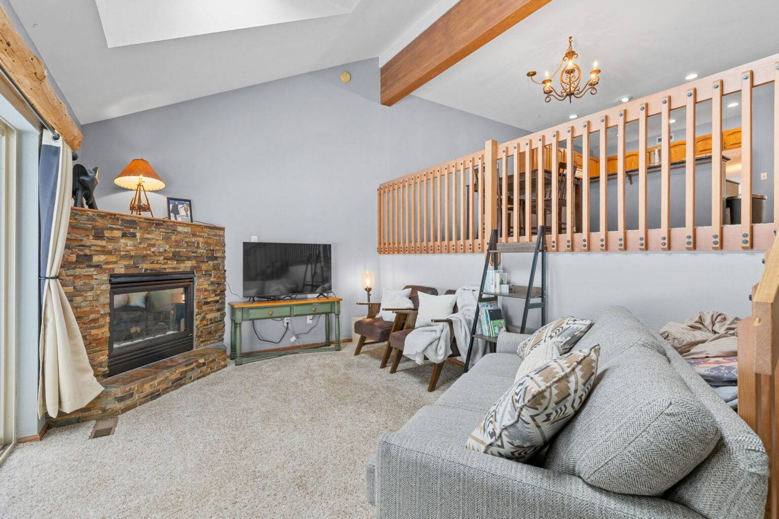 11-web-or-mls-243 Kestrel Ln-11