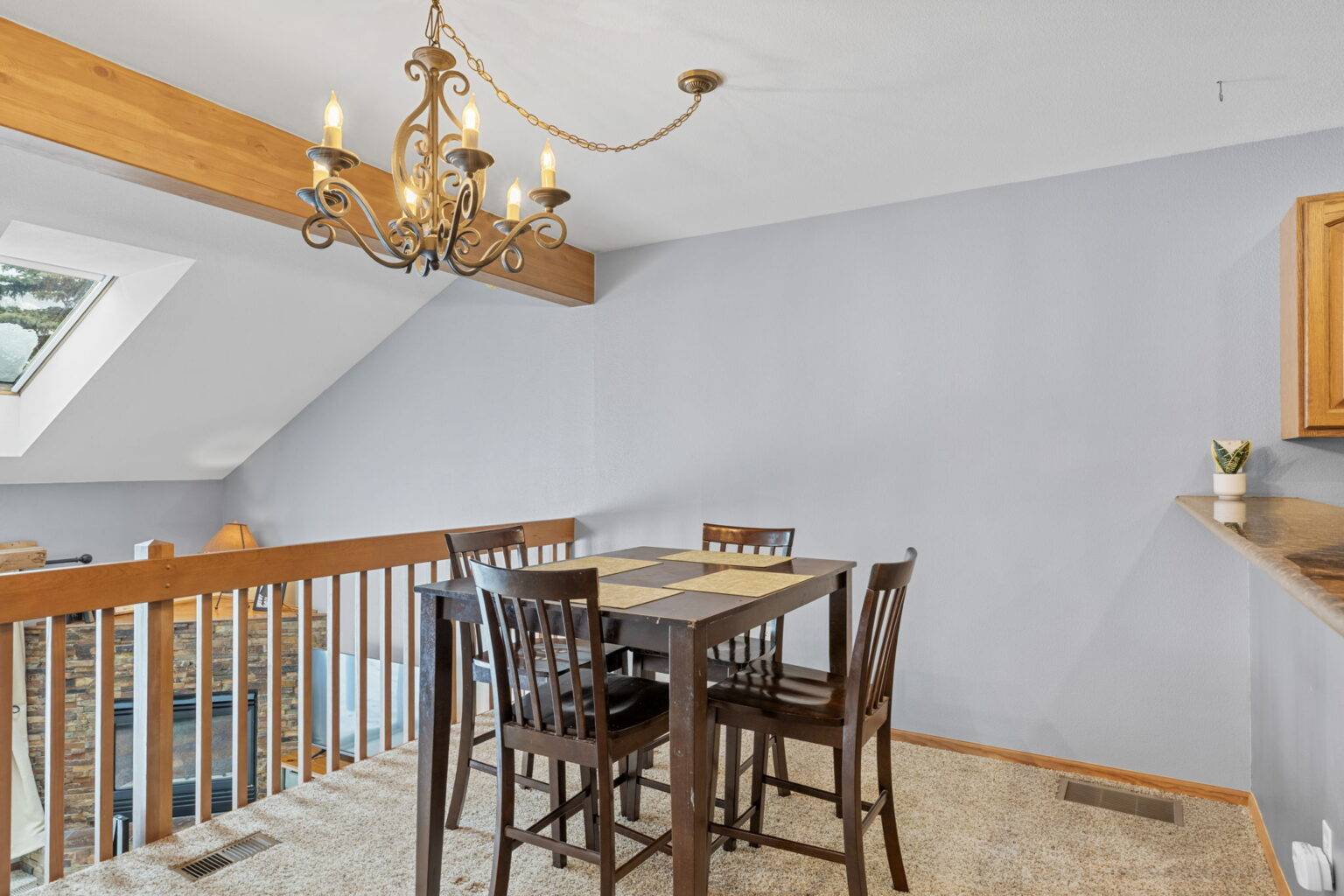 15-web-or-mls-243 Kestrel Ln-15