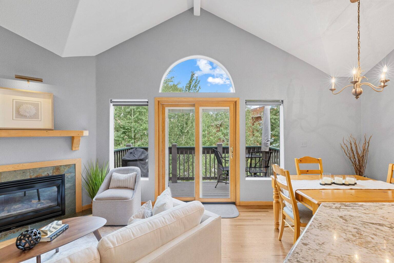 803B Lakepoint Court