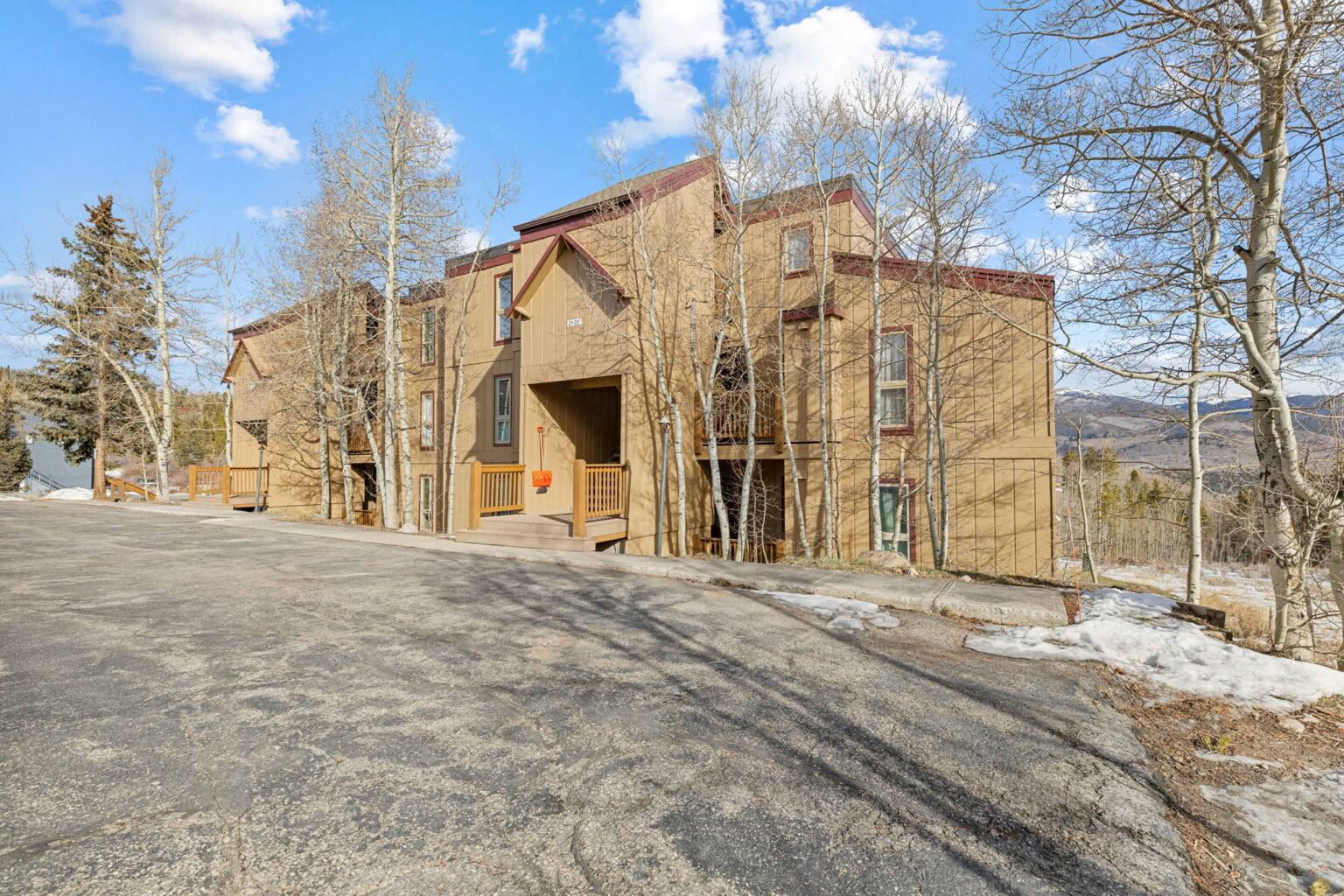 21 Buffalo Dr