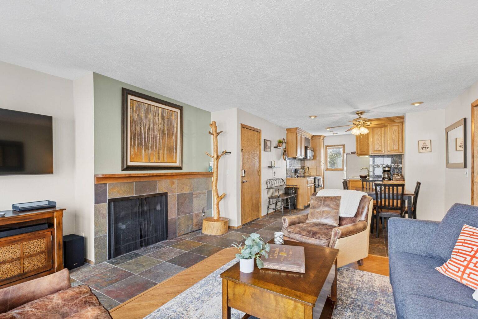 12-web-or-mls-240 La Bonte St bldg 4 unit 47-12