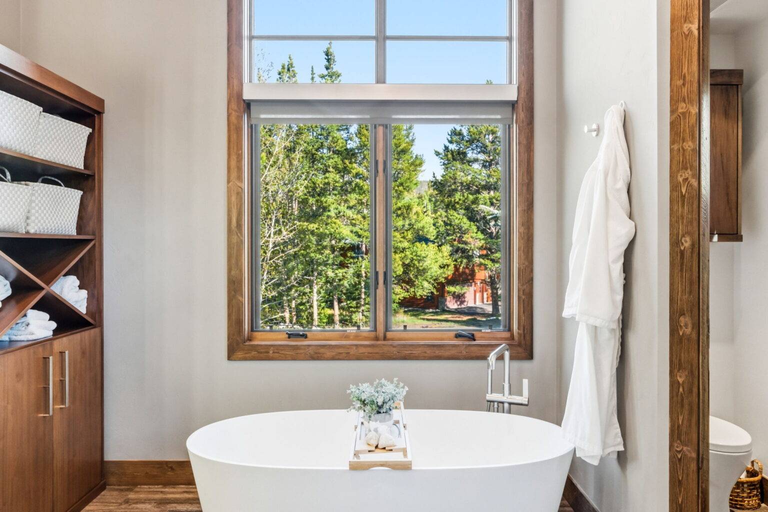 26 - Bathroom - Primary Bathroom with Beautiful Soaking Tub