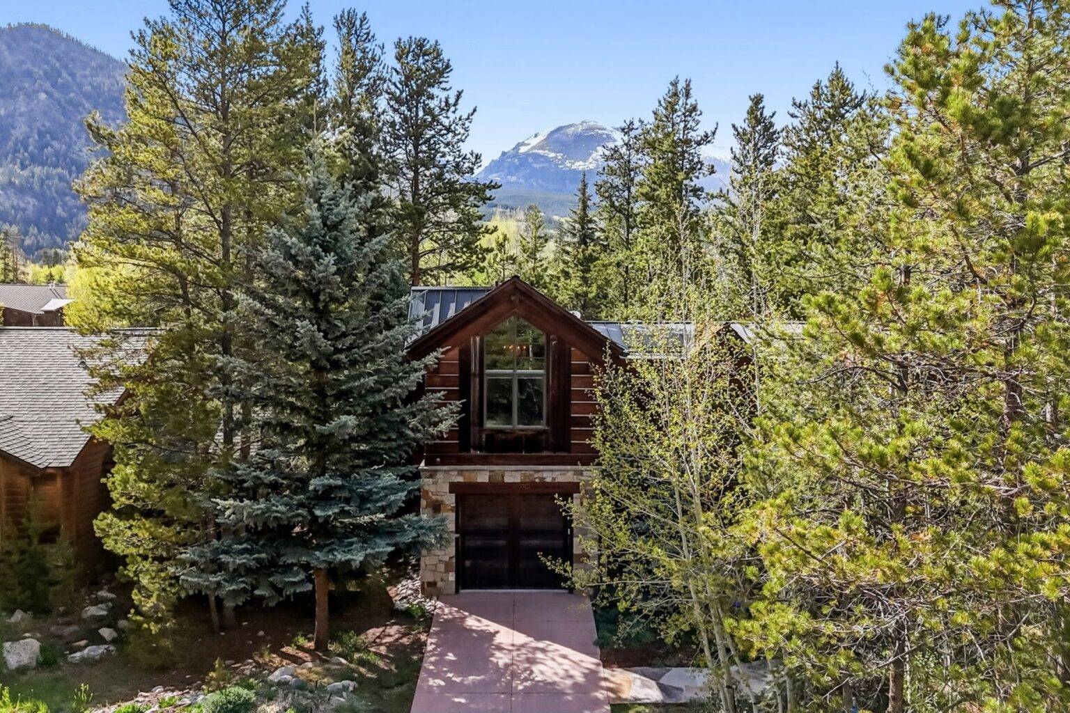 38 - Front of Structure - Architectural design made of gorgeous reclaimed wood