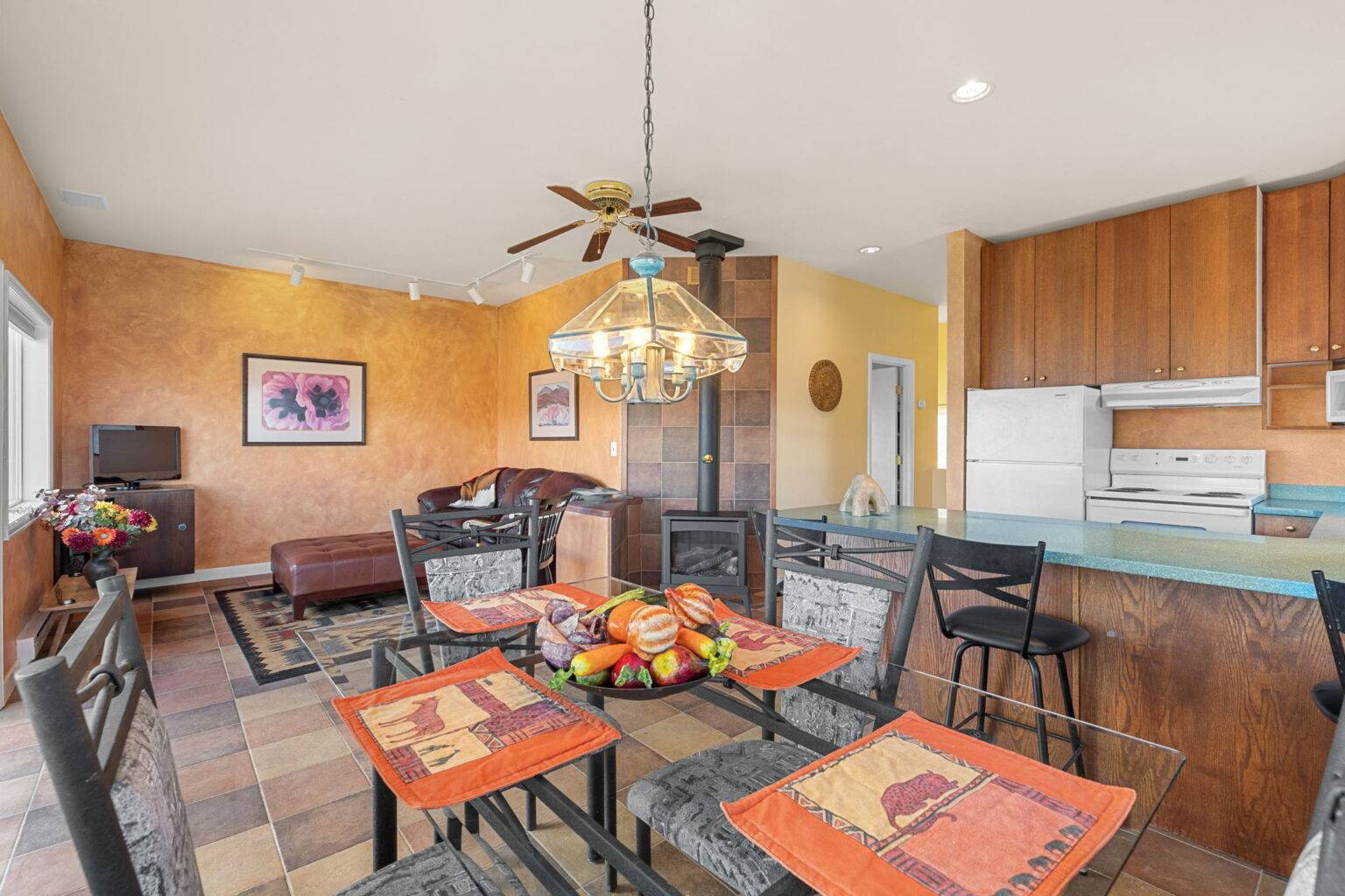 Updated mountain home with guest apartment at 142 P Road, Silverthorne, CO — Gore Range views in Ptarmigan