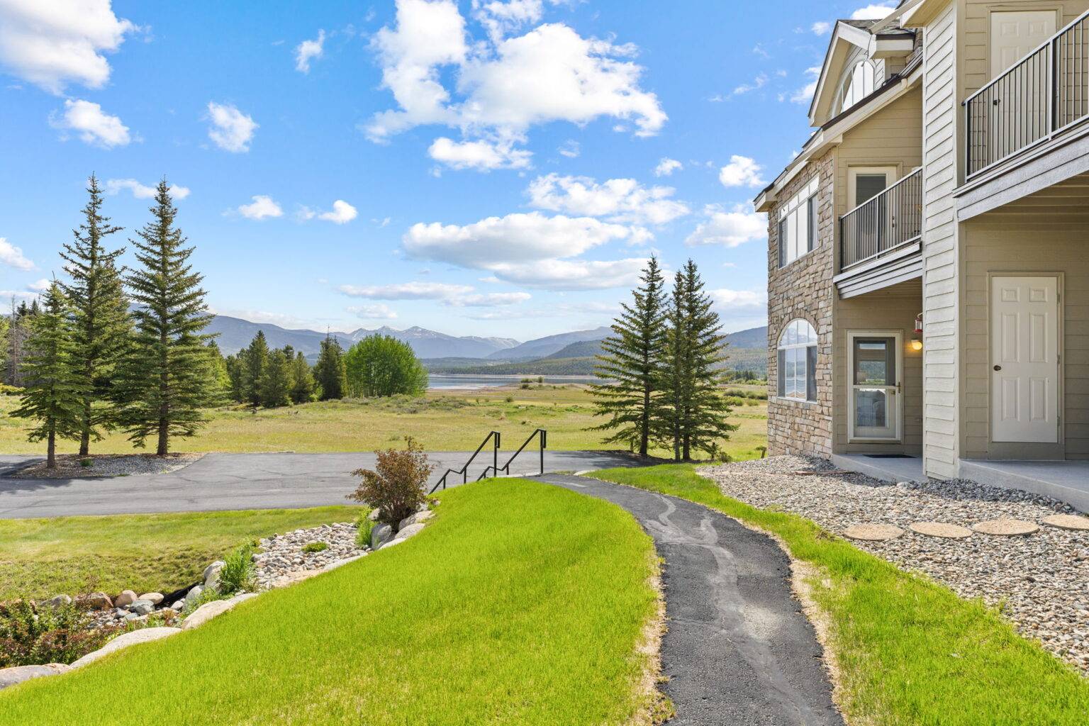 10 - 16-web-or-mls-114 Beaver Lodge Rd #116-16