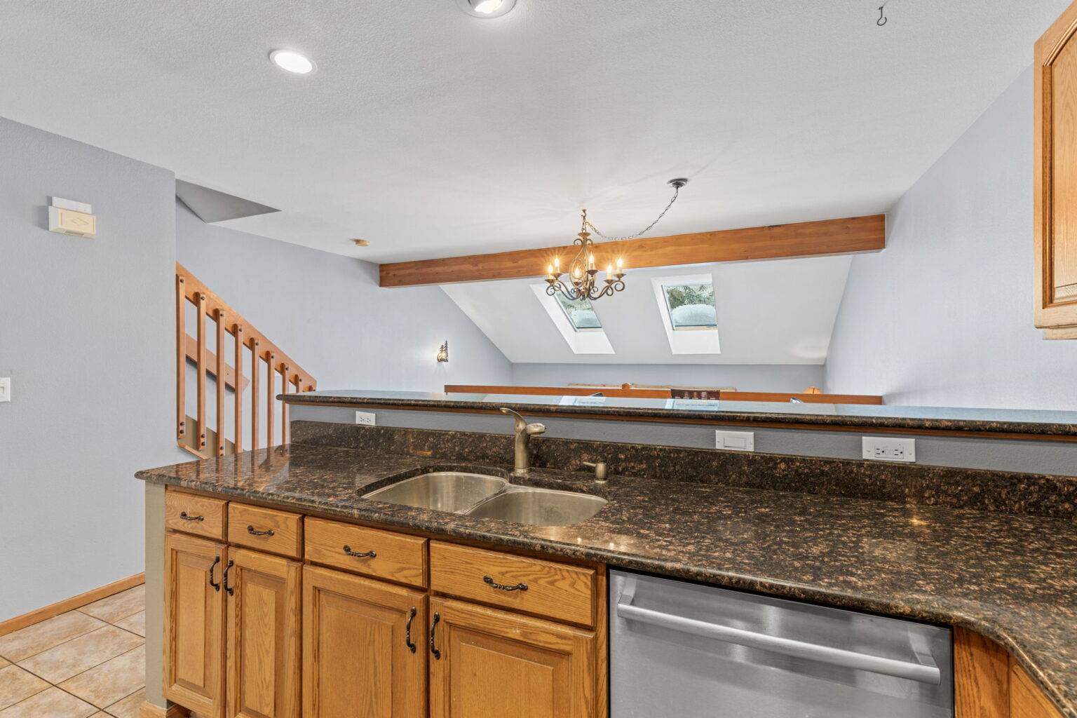 10 - 21-web-or-mls-243 Kestrel Ln-21
