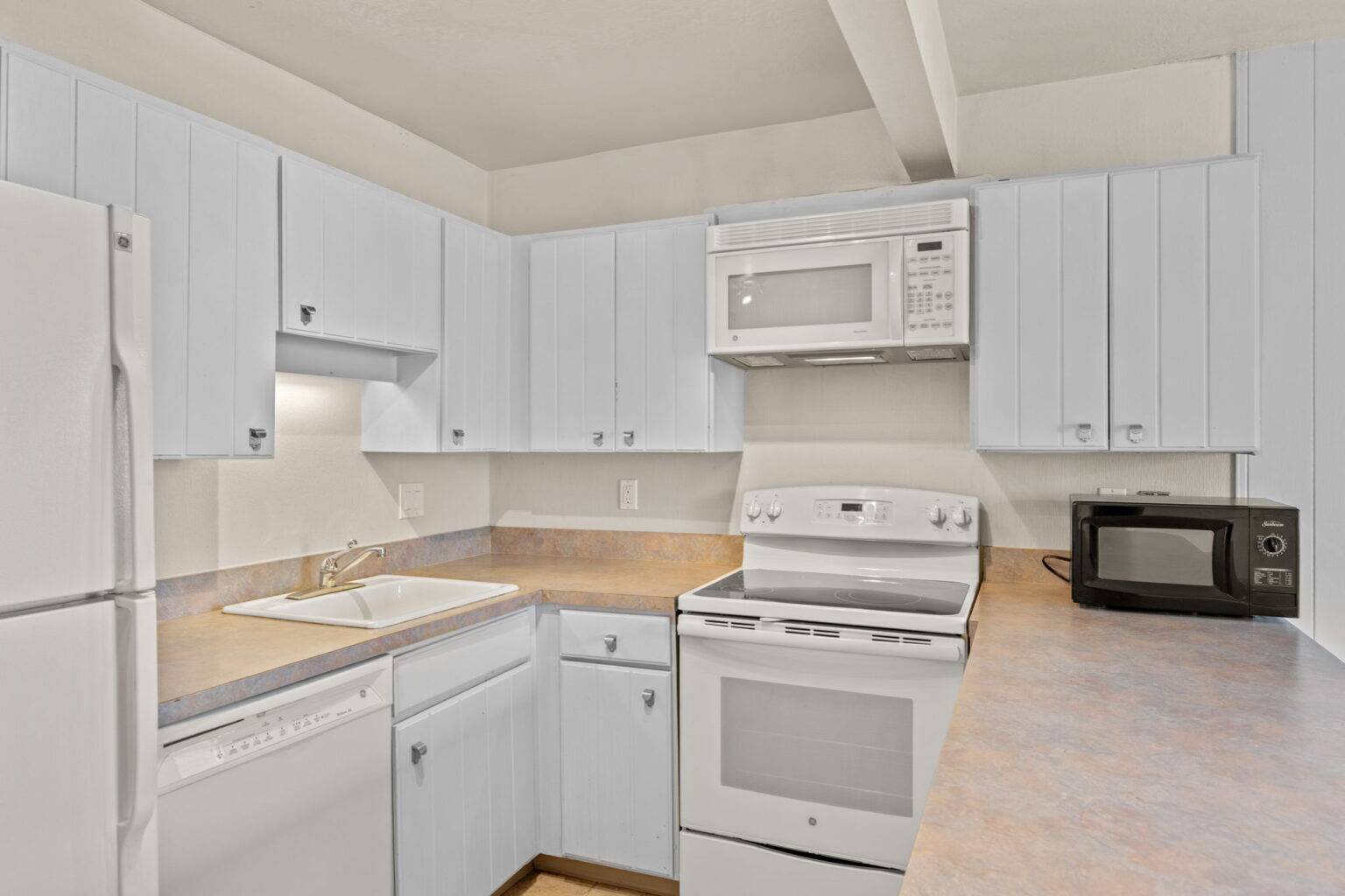 17-web-or-mls-763 Straight Creek Dr B101-17