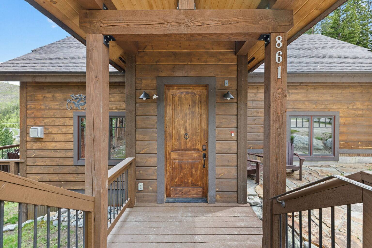 18-web-or-mls-861 High Point Dr-18