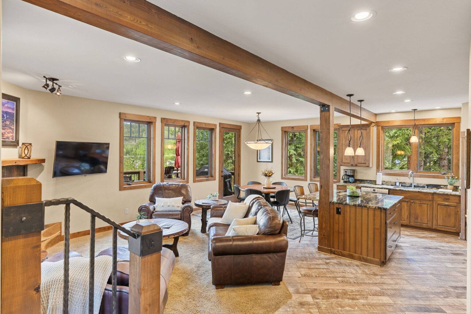 20-web-or-mls-861 High Point Dr-20