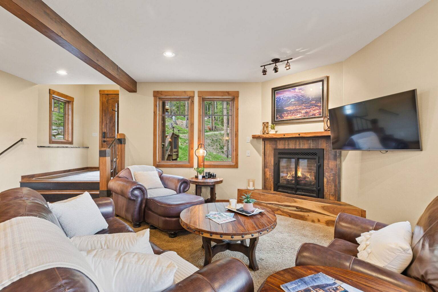 23-web-or-mls-861 High Point Dr-23