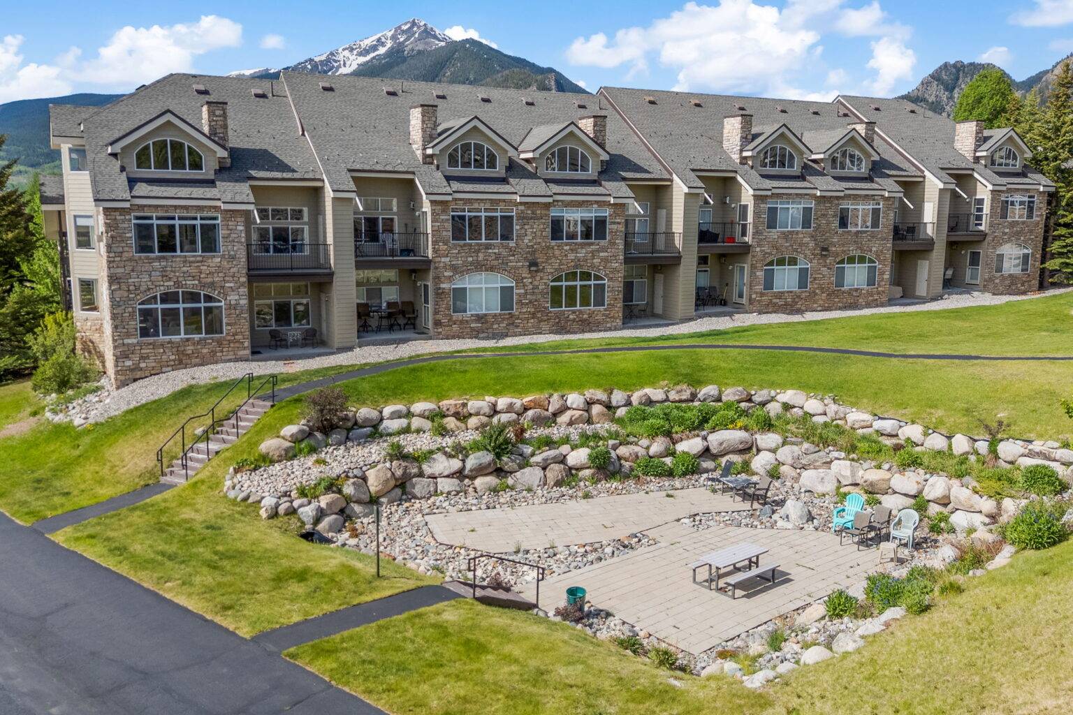 45 - 67-web-or-mls-114 Beaver Lodge Rd #116-67
