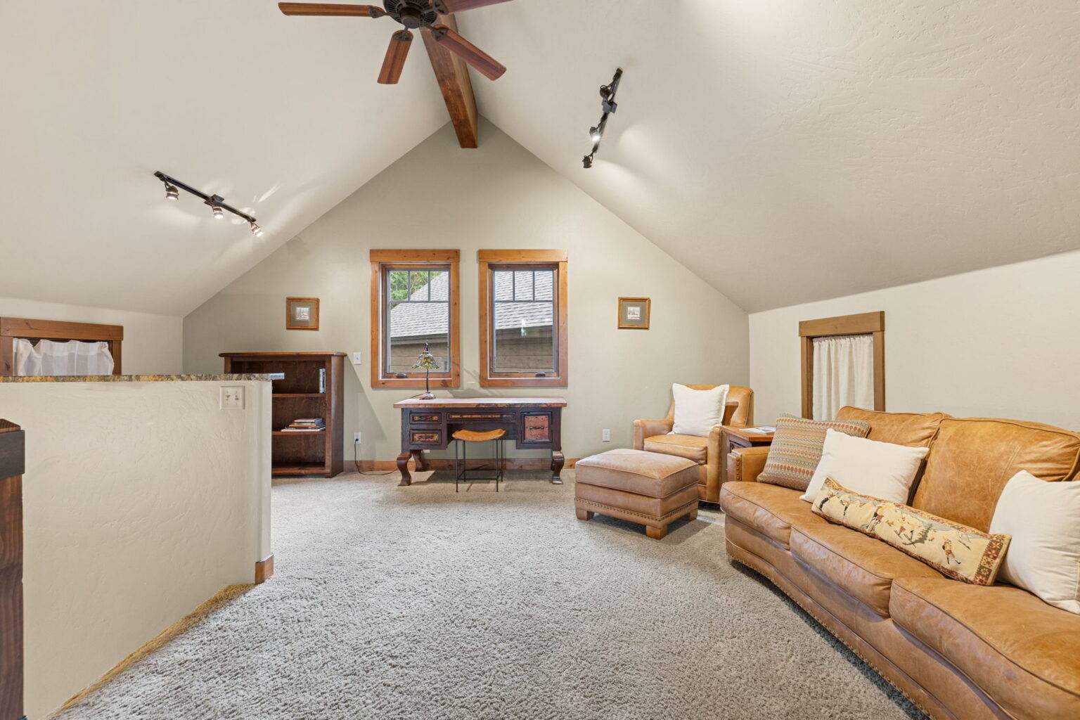 51-web-or-mls-861 High Point Dr-51