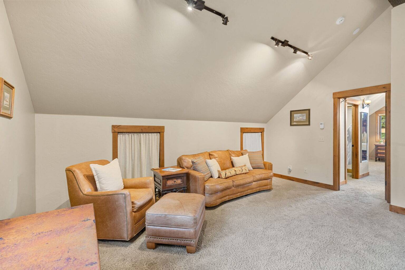 53-web-or-mls-861 High Point Dr-53
