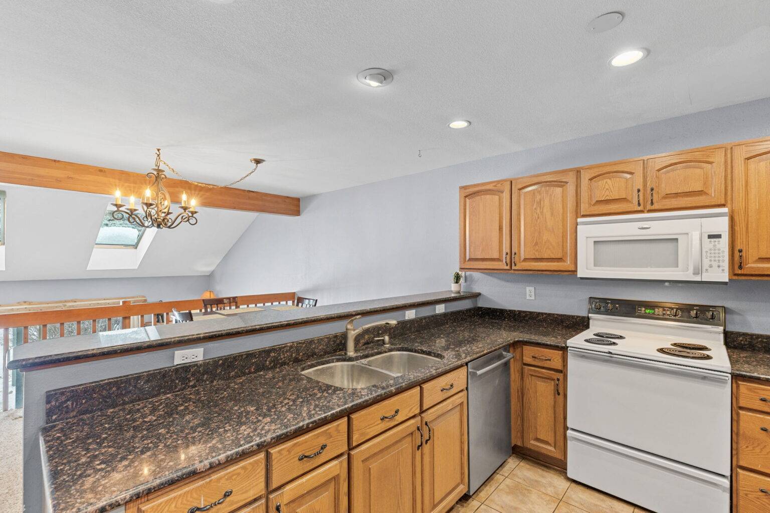 7 - 19-web-or-mls-243 Kestrel Ln-19