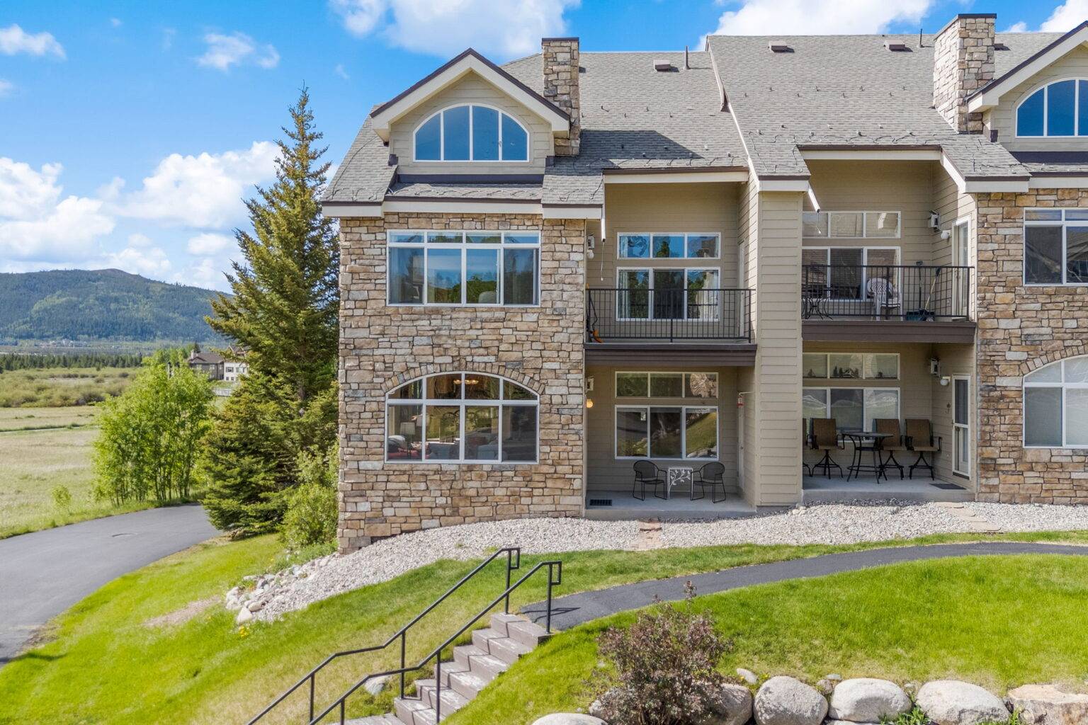 9 - 4-web-or-mls-114 Beaver Lodge Rd #116-4