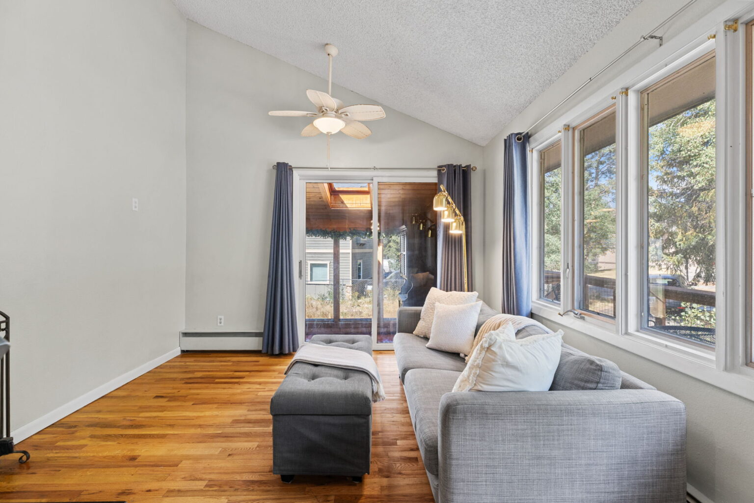 12-web-or-mls-1054 Straight Creek Dr-12