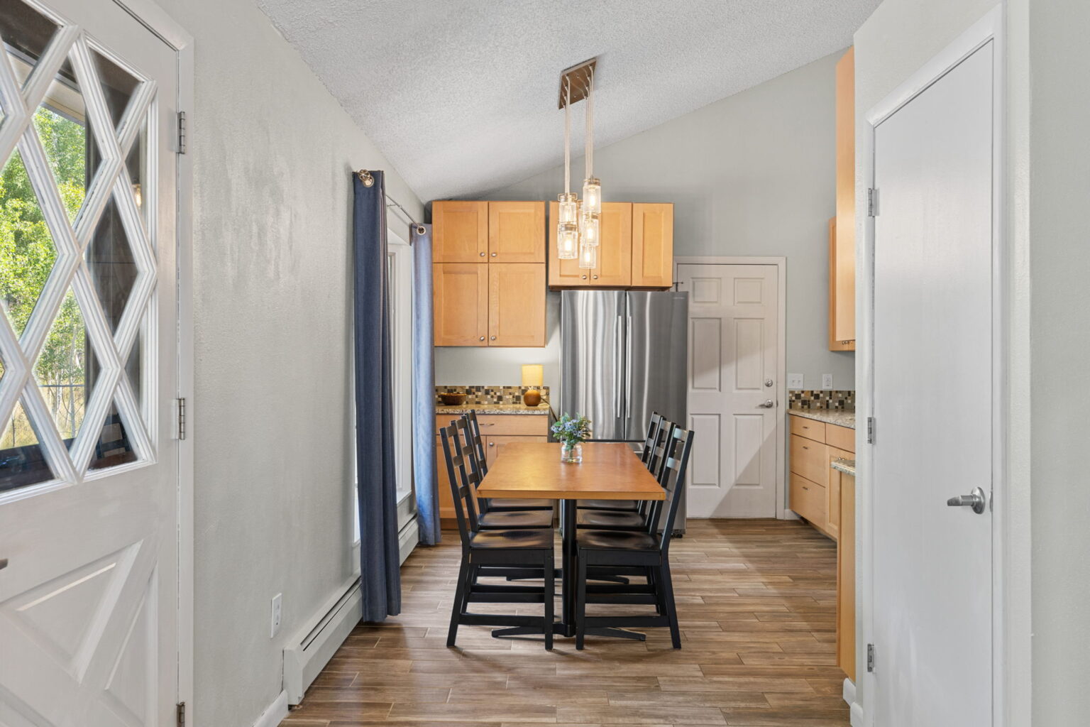 17-web-or-mls-1054 Straight Creek Dr-17