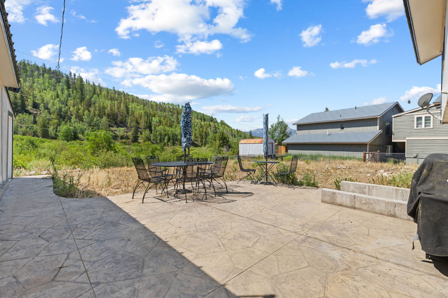 53-web-or-mls-1054 Straight Creek Dr-53