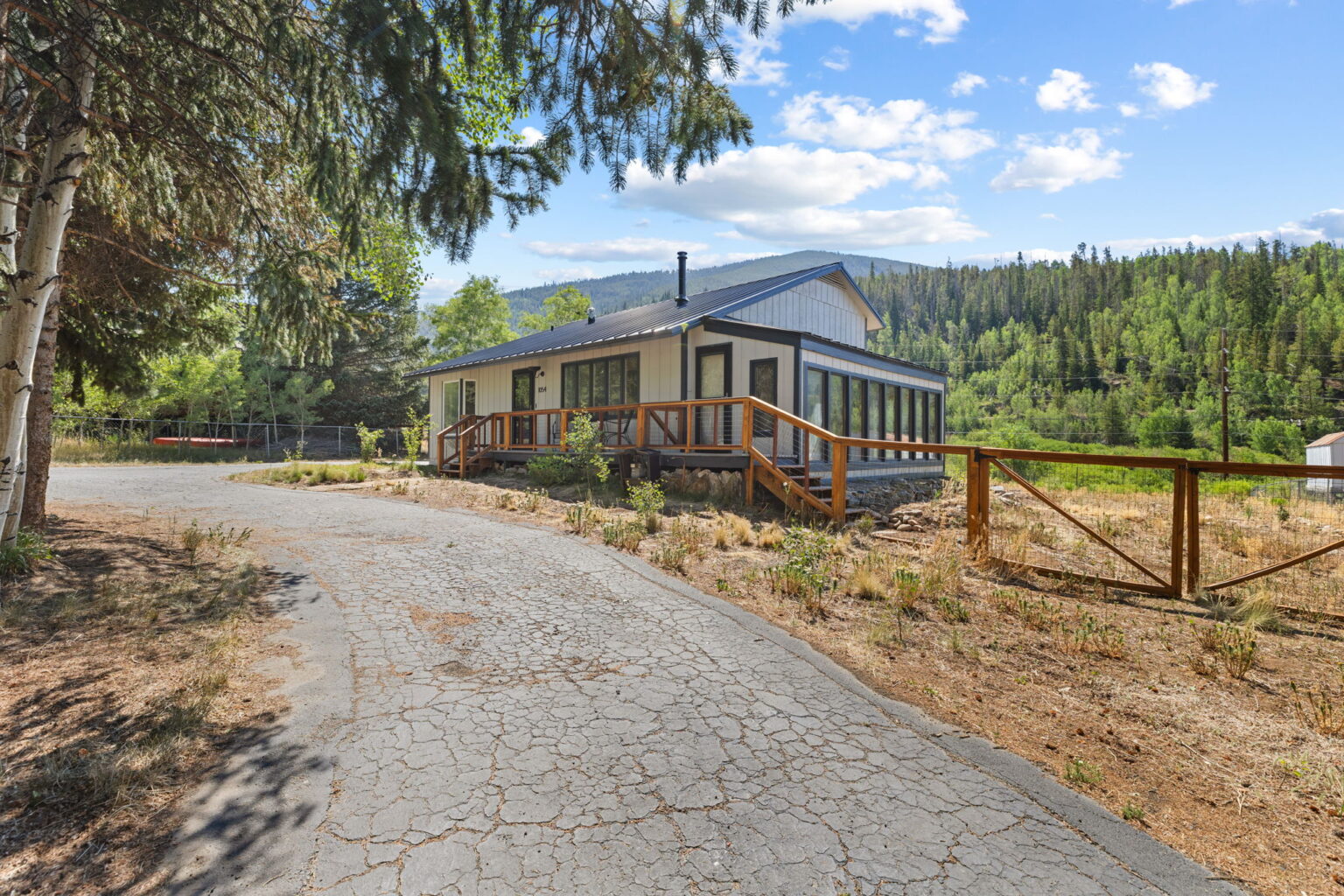 9-web-or-mls-1054 Straight Creek Dr-6