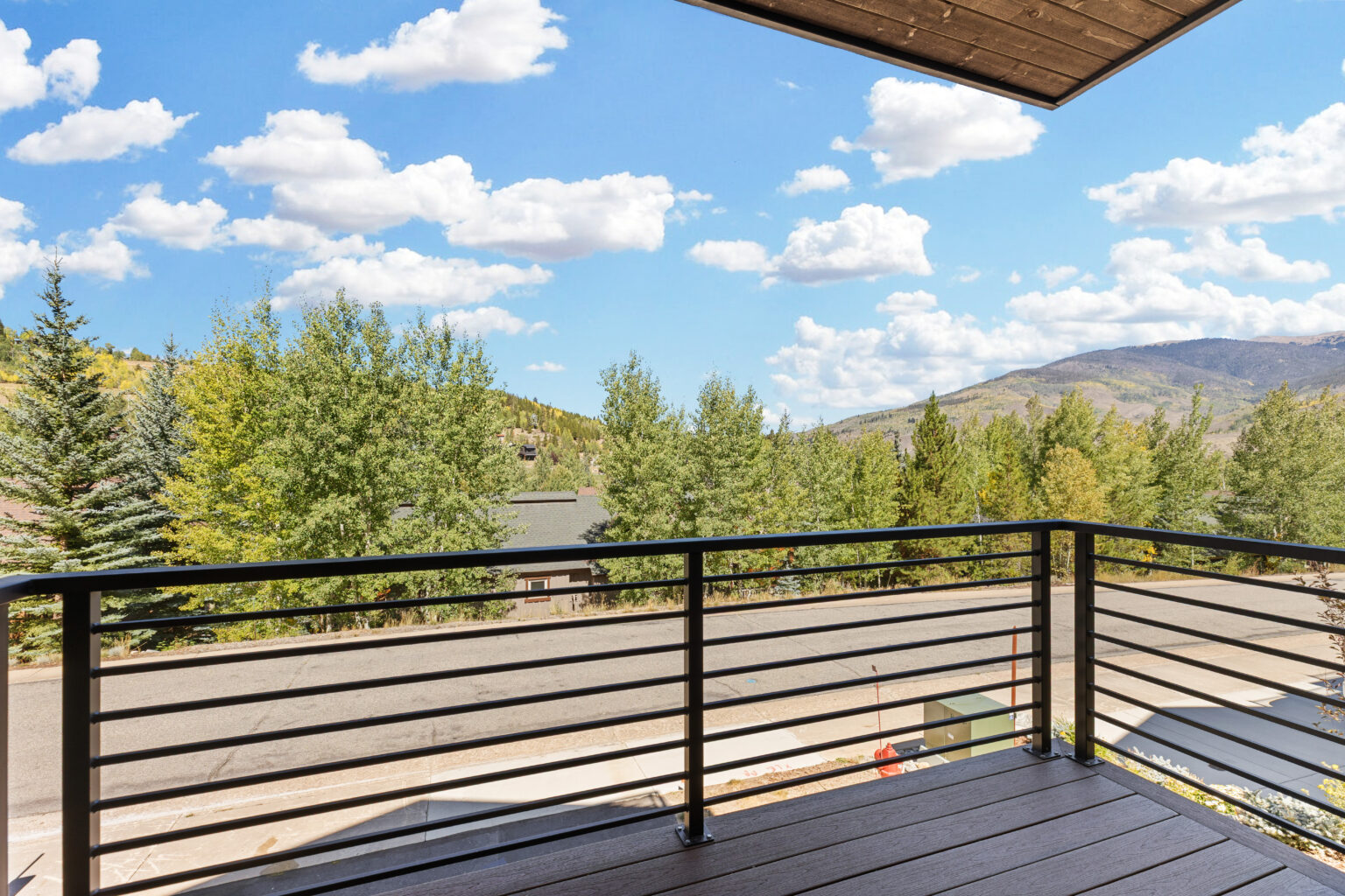 76-print-329 Kestrel Ln-76