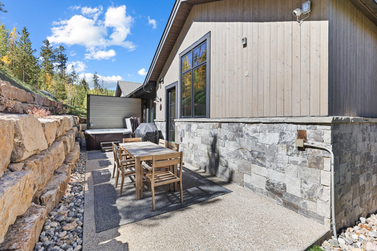 96-print-329 Kestrel Ln-96